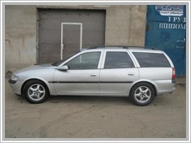 Продам свой автомобиль Opel Astra 5dr 1.4 MT